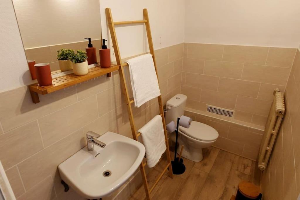 Le Petit Studio Senlisien Senlis  Luaran gambar