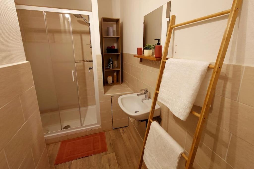 Le Petit Studio Senlisien Senlis  Luaran gambar