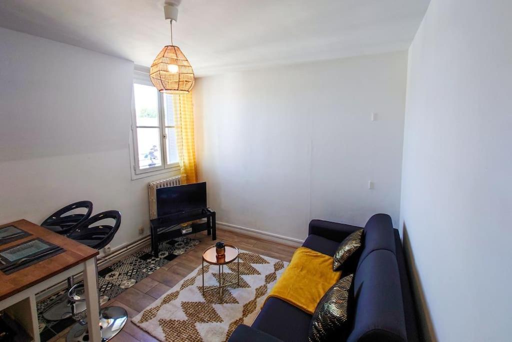 Le Petit Studio Senlisien Senlis  Luaran gambar
